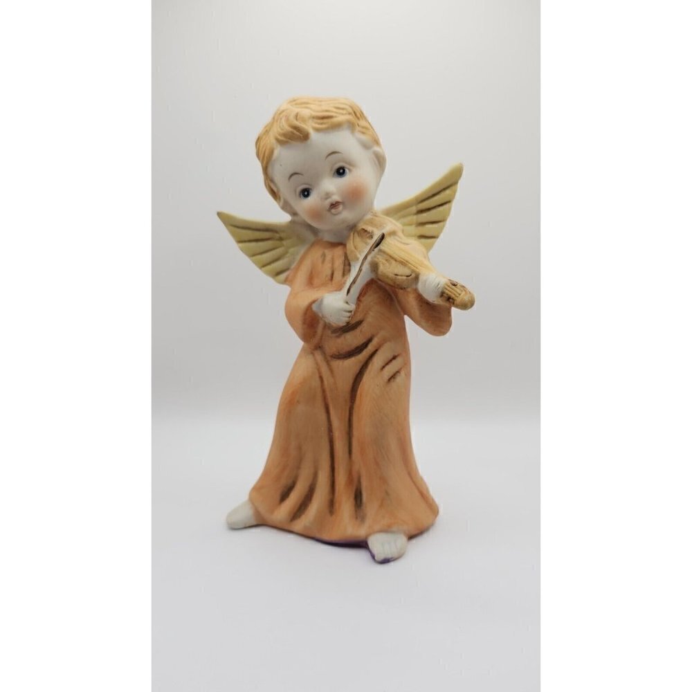 Vintage Homeco Porcelain. Angel Playing Violin Figurine Numbered